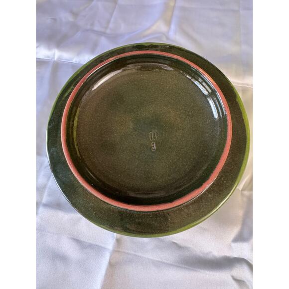 Vintage Mid-Century Modern Olive Crockery Bowl with Lid and Pour Spout - Picture 6 of 10